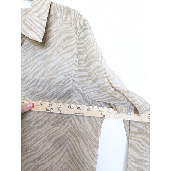 Chicos Blouse Womens Medium Ivory Zebra Print Sheer Button Up Office Career Top - Picture 11 of 12